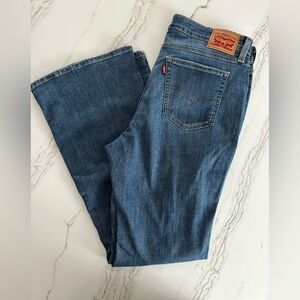 NEW Levi’s women’s flare jeans size 33/32